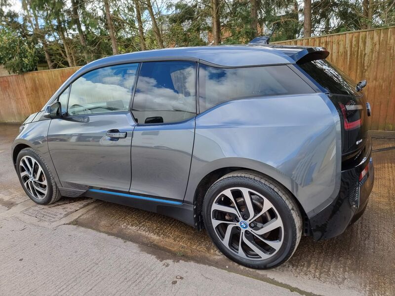 BMW I3