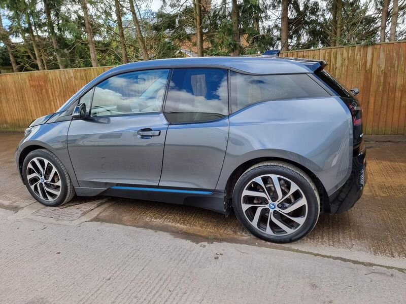 BMW I3