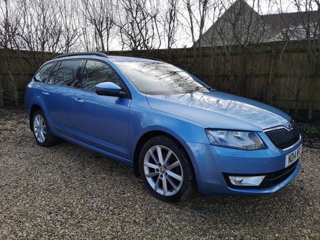 SKODA OCTAVIA 2.0 TDI CR DPF Elegance DSG 5dr