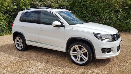 VOLKSWAGEN TIGUAN 2.0 TDI BlueMotion Tech R-Line DSG 4WD (s/s) 5dr