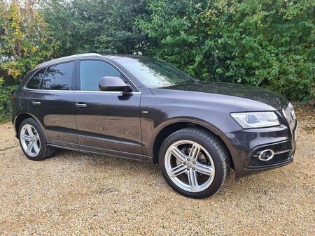 AUDI Q5 2.0 TDI S line Plus S Tronic quattro (s/s) 5dr