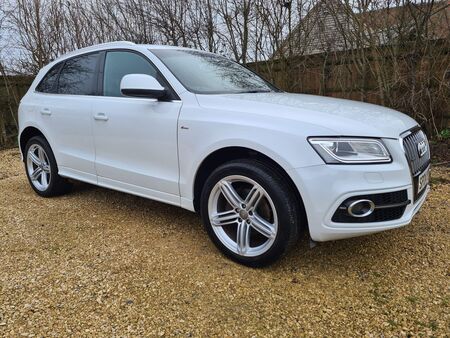 AUDI Q5 2.0 TDI S line Plus quattro (s/s) 5dr