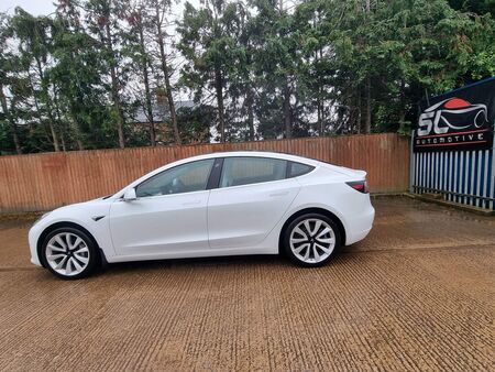 TESLA MODEL 3 (Dual Motor) Long Range Auto 4WDE 4dr