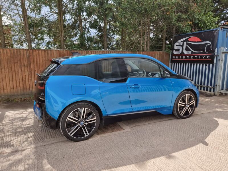 BMW I3