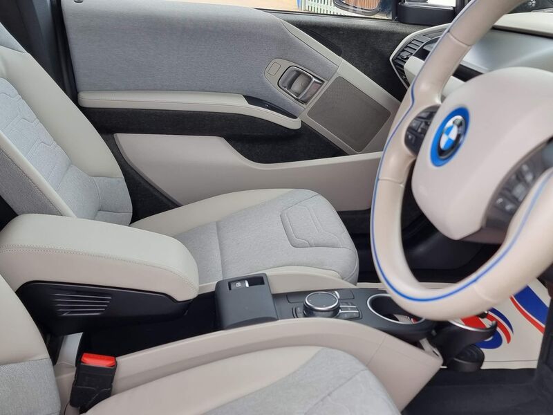 BMW I3